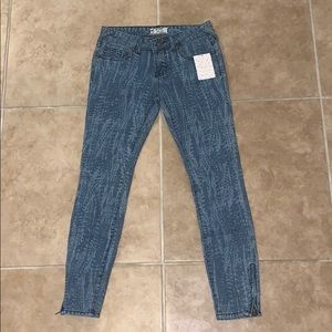 Free people denim jeans size 25 brand new!!